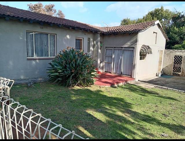 4 BEDROOM HOUSE FOR SALE IN BIRCH ACRES